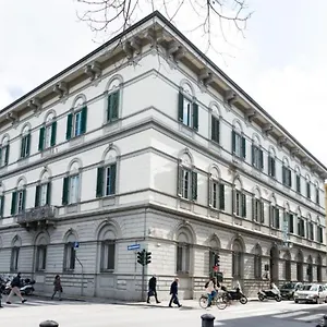2* Hotel St. James